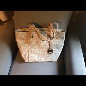 Michael Kota Jet Set Signature Tote in Vanilla